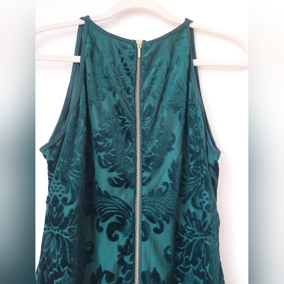 B. Darlin Emerald Green Velvet Burnout Mini Cocktail Dress, Size 13/14 - Picture 5 of 10